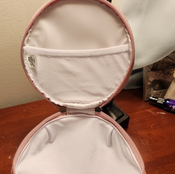 Carry case - Picture 3 of 5